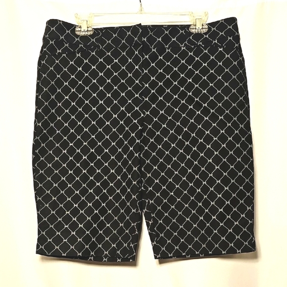 White House Black Market Pants - White House Black Market Black w/Diamond Design Stretch Burmuda Shorts Size 10